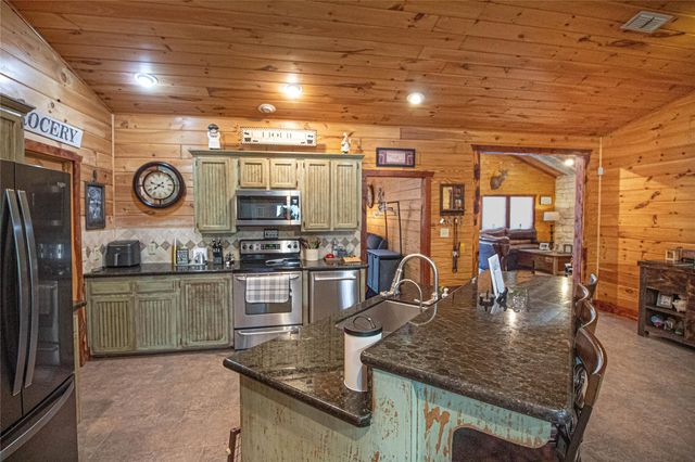 1705 Yarborough Loop, Livingston, TX 77351