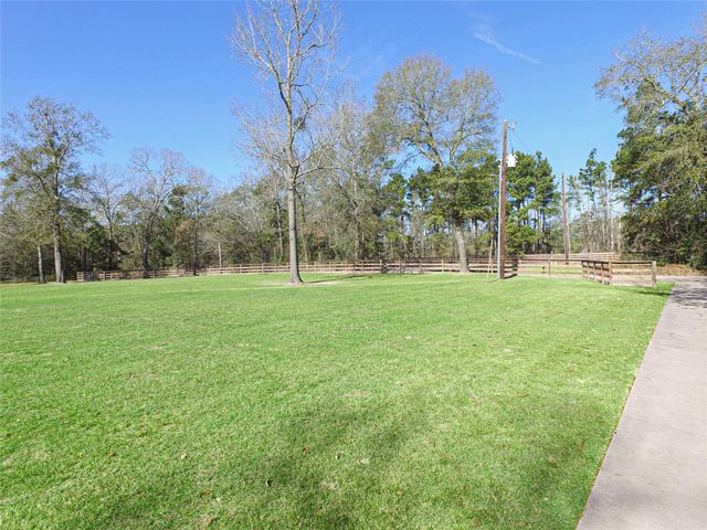 1705 Yarborough Loop, Livingston, TX 77351