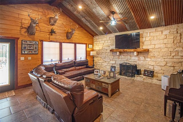 1705 Yarborough Loop, Livingston, TX 77351