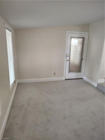 605 WESTCHESTER Drive, High Point, NC 27262