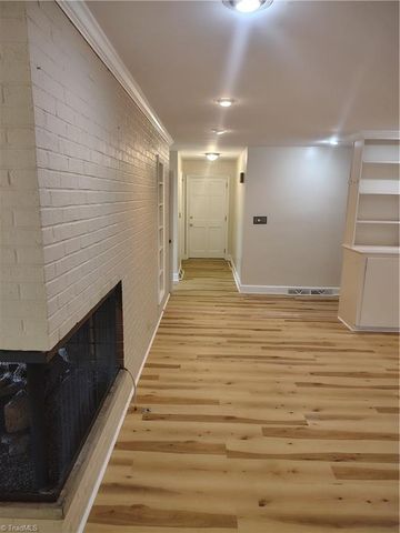 605 WESTCHESTER Drive, High Point, NC 27262