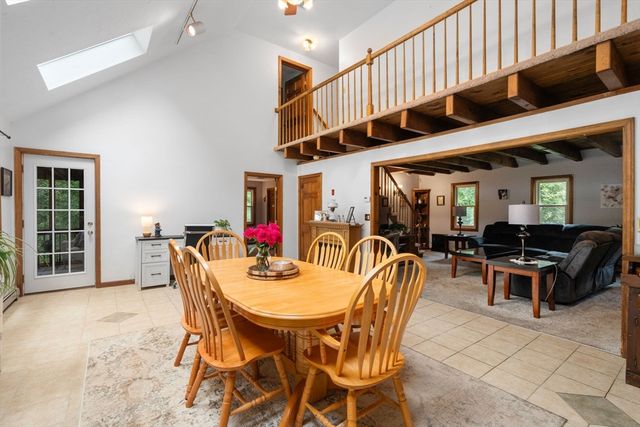 40 Clear Pond Rd, Lakeville, MA 02347