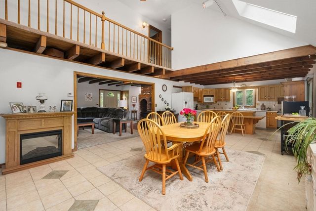 40 Clear Pond Rd, Lakeville, MA 02347