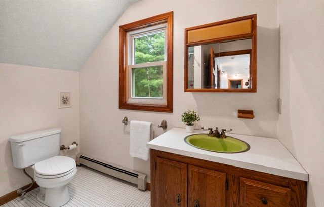 40 Clear Pond Rd, Lakeville, MA 02347