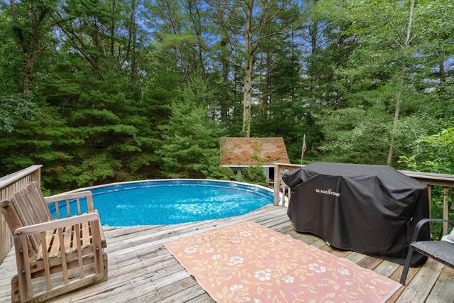 40 Clear Pond Rd, Lakeville, MA 02347