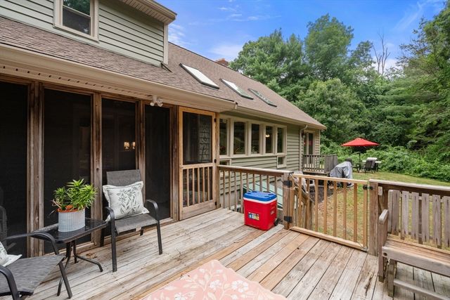 40 Clear Pond Rd, Lakeville, MA 02347