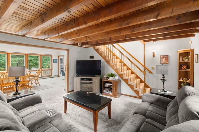 40 Clear Pond Rd, Lakeville, MA 02347