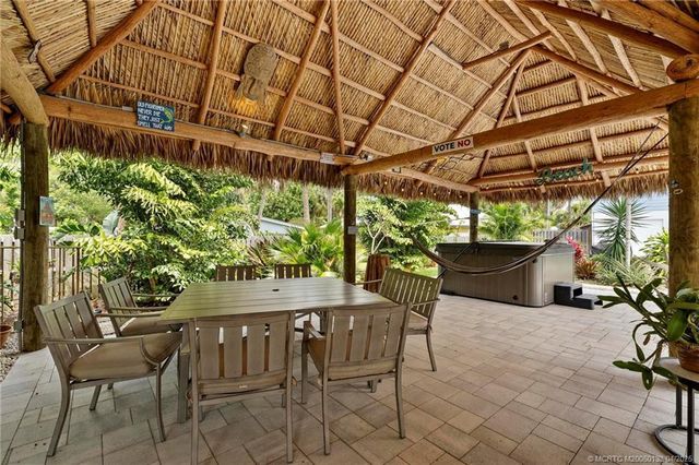 216 SE Flamingo Avenue, Stuart, FL 34996