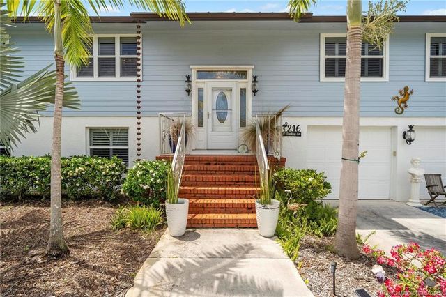 216 SE Flamingo Avenue, Stuart, FL 34996