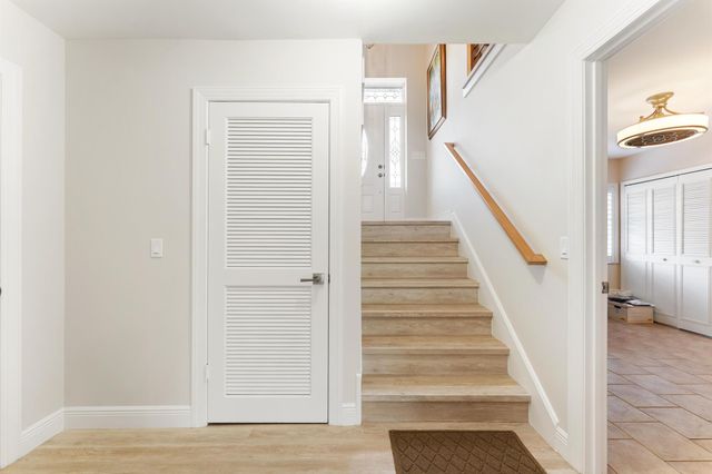 216 SE Flamingo Avenue, Stuart, FL 34996