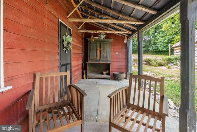 7379 QUEEN ST, Middleway, WV 25430