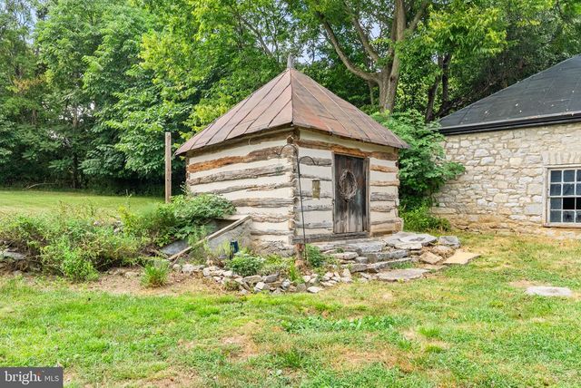 7379 QUEEN ST, Middleway, WV 25430
