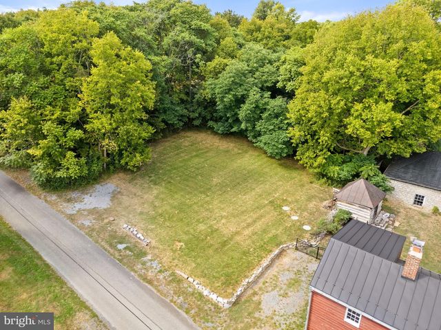 7379 QUEEN ST, Middleway, WV 25430