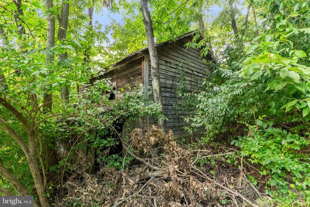 7379 QUEEN ST, Middleway, WV 25430