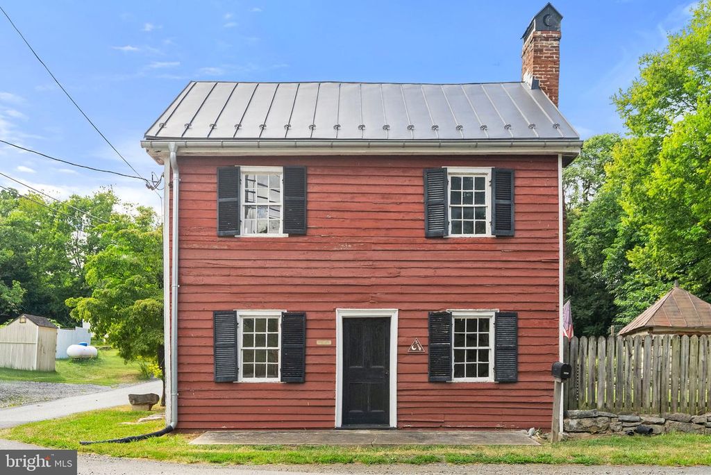 7379 QUEEN ST, Middleway, WV 25430