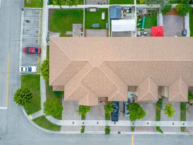 3316 W 91st Ter, Hialeah, FL 33018