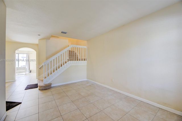 3316 W 91st Ter, Hialeah, FL 33018