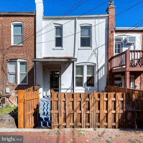 3028 PARK PL NW, Washington, DC 20001