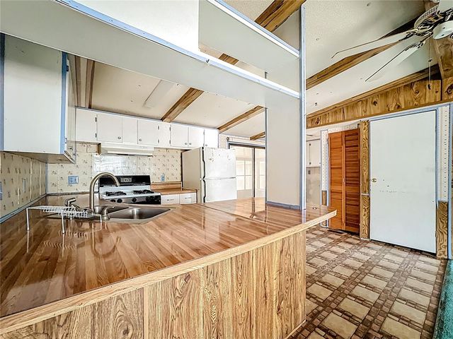 36700 DAISY LANE, Fruitland Park, FL 34731