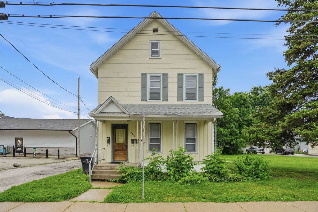 1819 17th Street, Rock Island, IL 61201