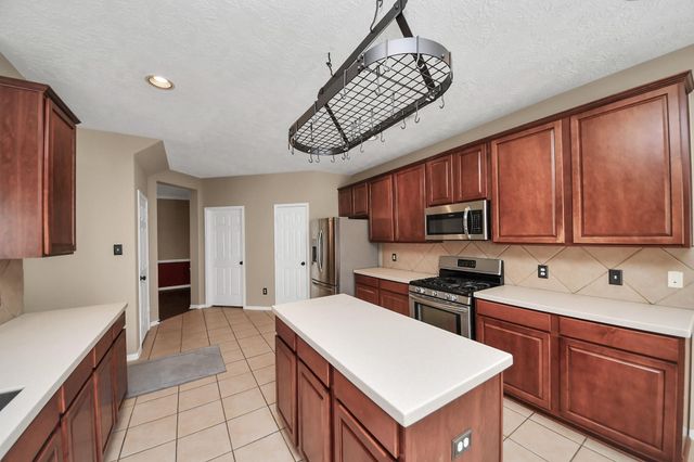 233 Rustic Oaks Drive, League City, TX 77573
