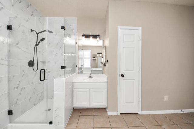 233 Rustic Oaks Drive, League City, TX 77573