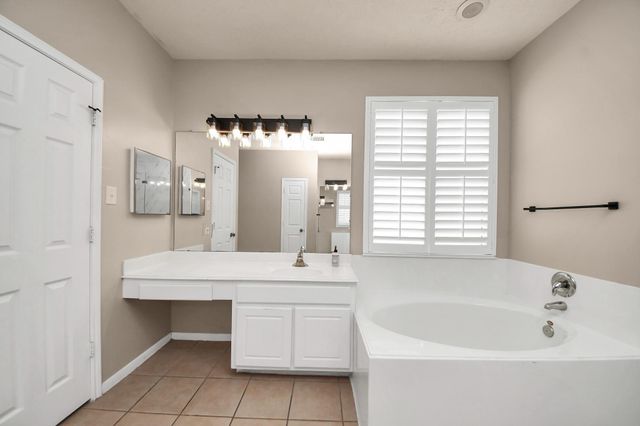 233 Rustic Oaks Drive, League City, TX 77573