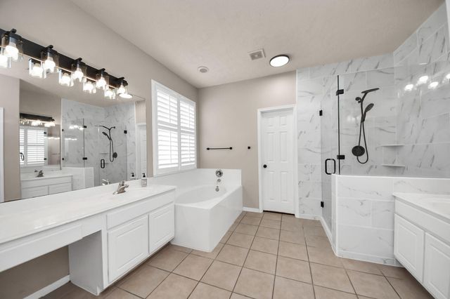 233 Rustic Oaks Drive, League City, TX 77573
