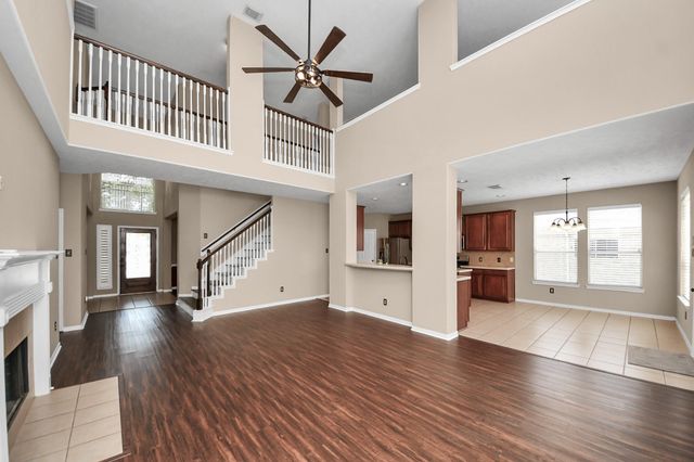 233 Rustic Oaks Drive, League City, TX 77573
