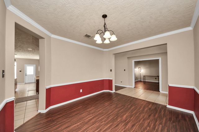 233 Rustic Oaks Drive, League City, TX 77573
