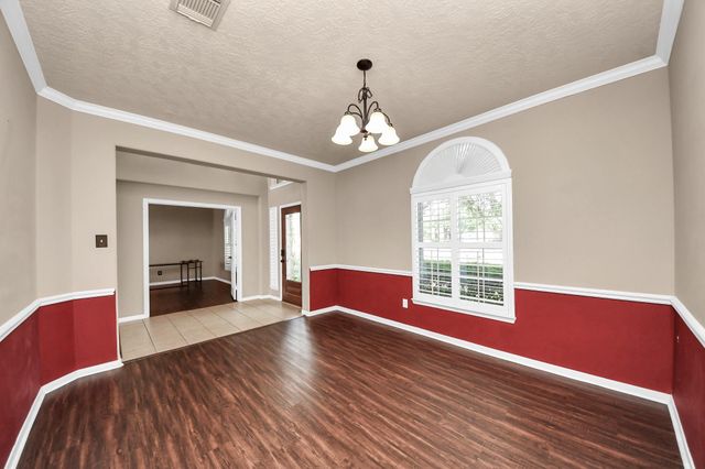 233 Rustic Oaks Drive, League City, TX 77573