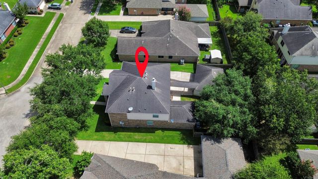 233 Rustic Oaks Drive, League City, TX 77573