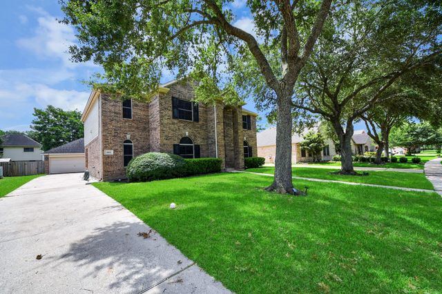 233 Rustic Oaks Drive, League City, TX 77573