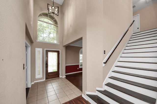 233 Rustic Oaks Drive, League City, TX 77573