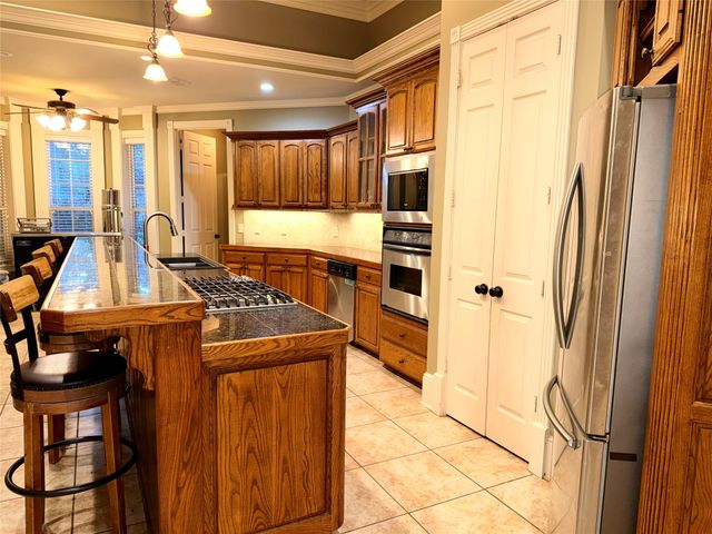 12881 Winding Oak, Lindale, TX 75771