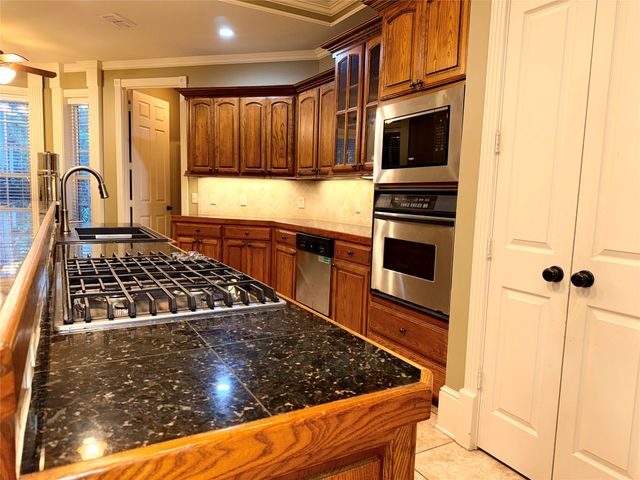 12881 Winding Oak, Lindale, TX 75771