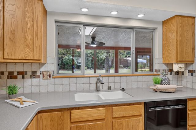 4712 Oahu Drive NE, Albuquerque, NM 87111