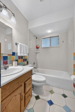4712 Oahu Drive NE, Albuquerque, NM 87111