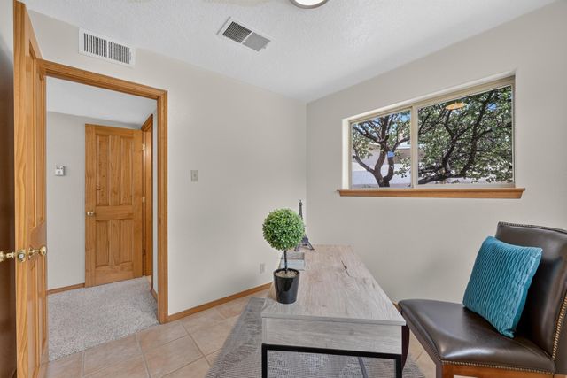 4712 Oahu Drive NE, Albuquerque, NM 87111