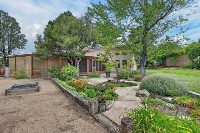 4712 Oahu Drive NE, Albuquerque, NM 87111