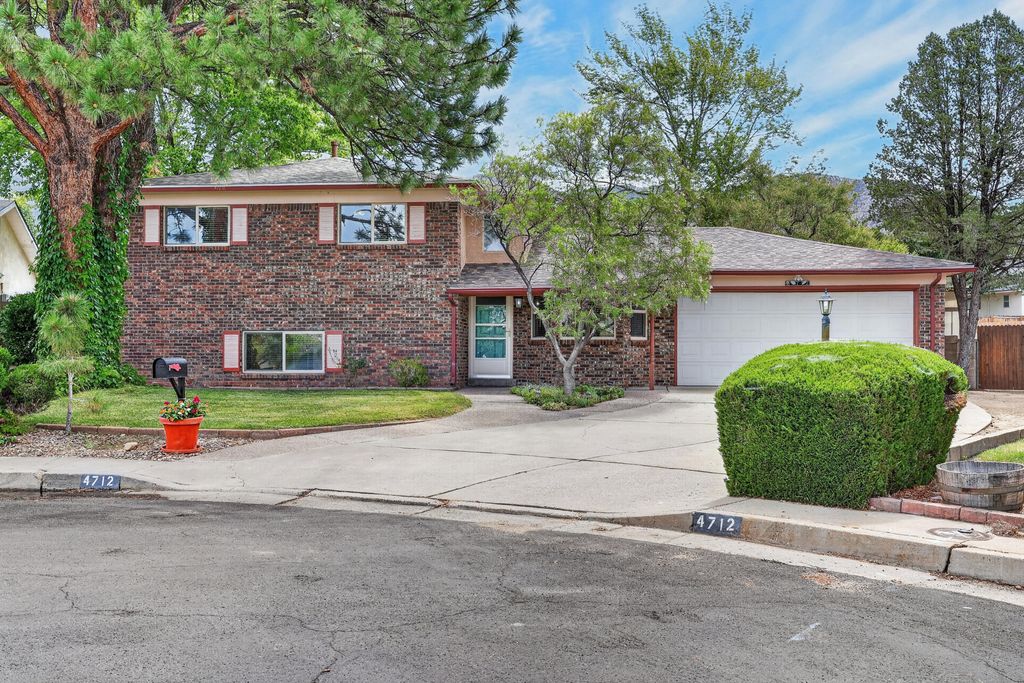 4712 Oahu Drive NE, Albuquerque, NM 87111