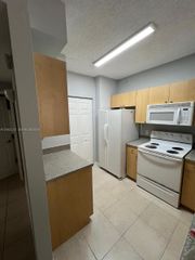 8020 N Nob Hill Rd 102, Tamarac, FL 33321