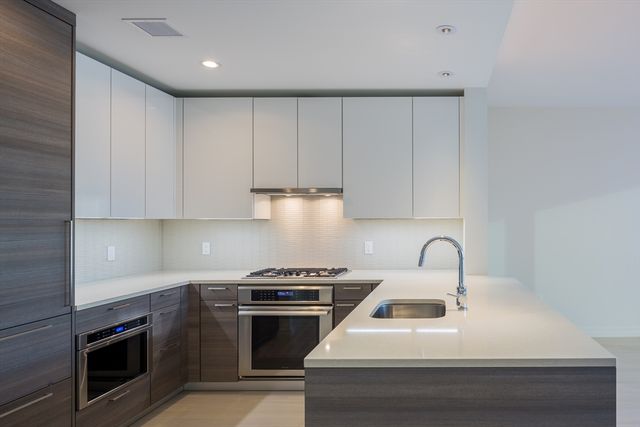 1 Franklin St 1709, Boston, MA 02110