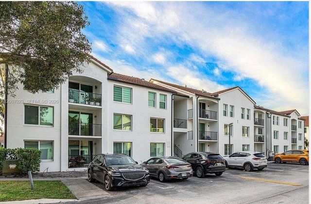 120 Villa Cir 120, Boynton Beach, FL 33435