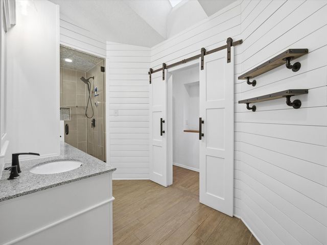 6606 Canalview Drive, Arlington, TX 76016