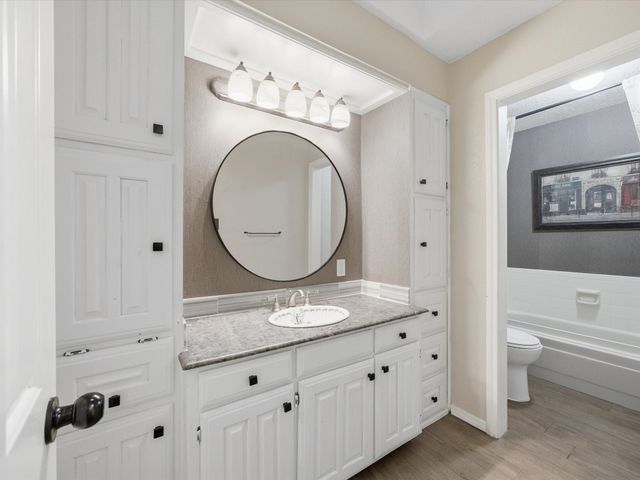 6606 Canalview Drive, Arlington, TX 76016