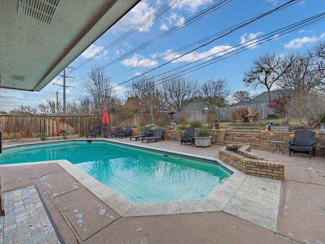 6606 Canalview Drive, Arlington, TX 76016