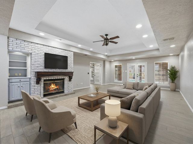 6606 Canalview Drive, Arlington, TX 76016