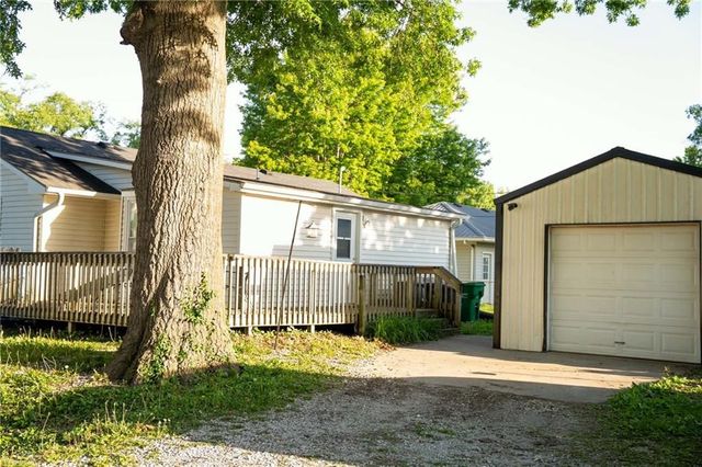 205 N Mulberry Street, Adrian, MO 64720