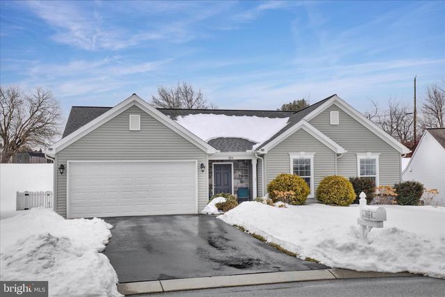 924 SWEETBAY LN, Lebanon, PA 17046